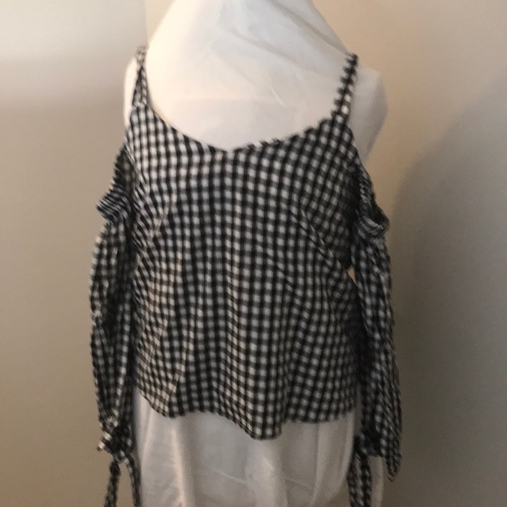 Cold shoulder checked blouse